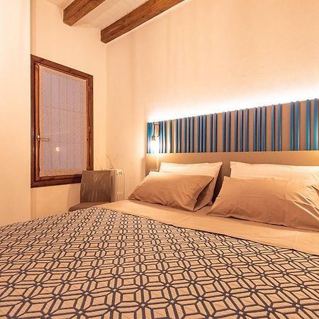 Dreamy Apartment Tre Corone Old Town Дезенцано-дель-Гарда Екстер'єр фото